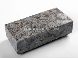 Kostka cięta z labradorytu zdjęcie 3
